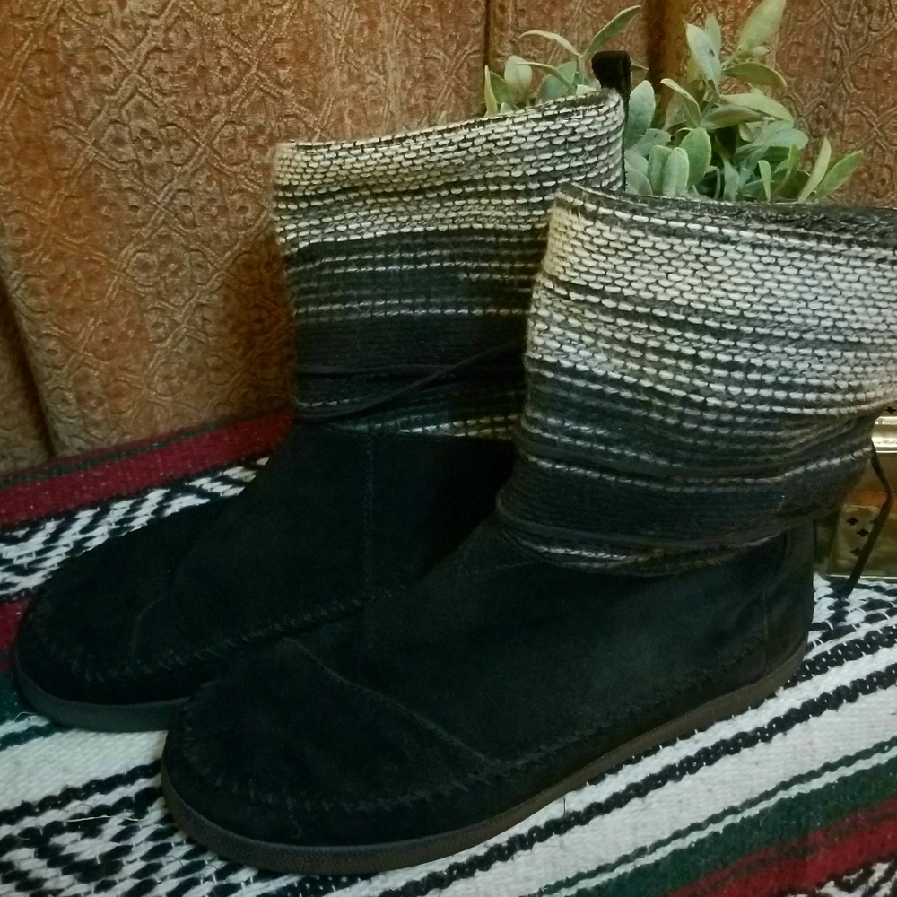 TOM's Nepal boot size 9
